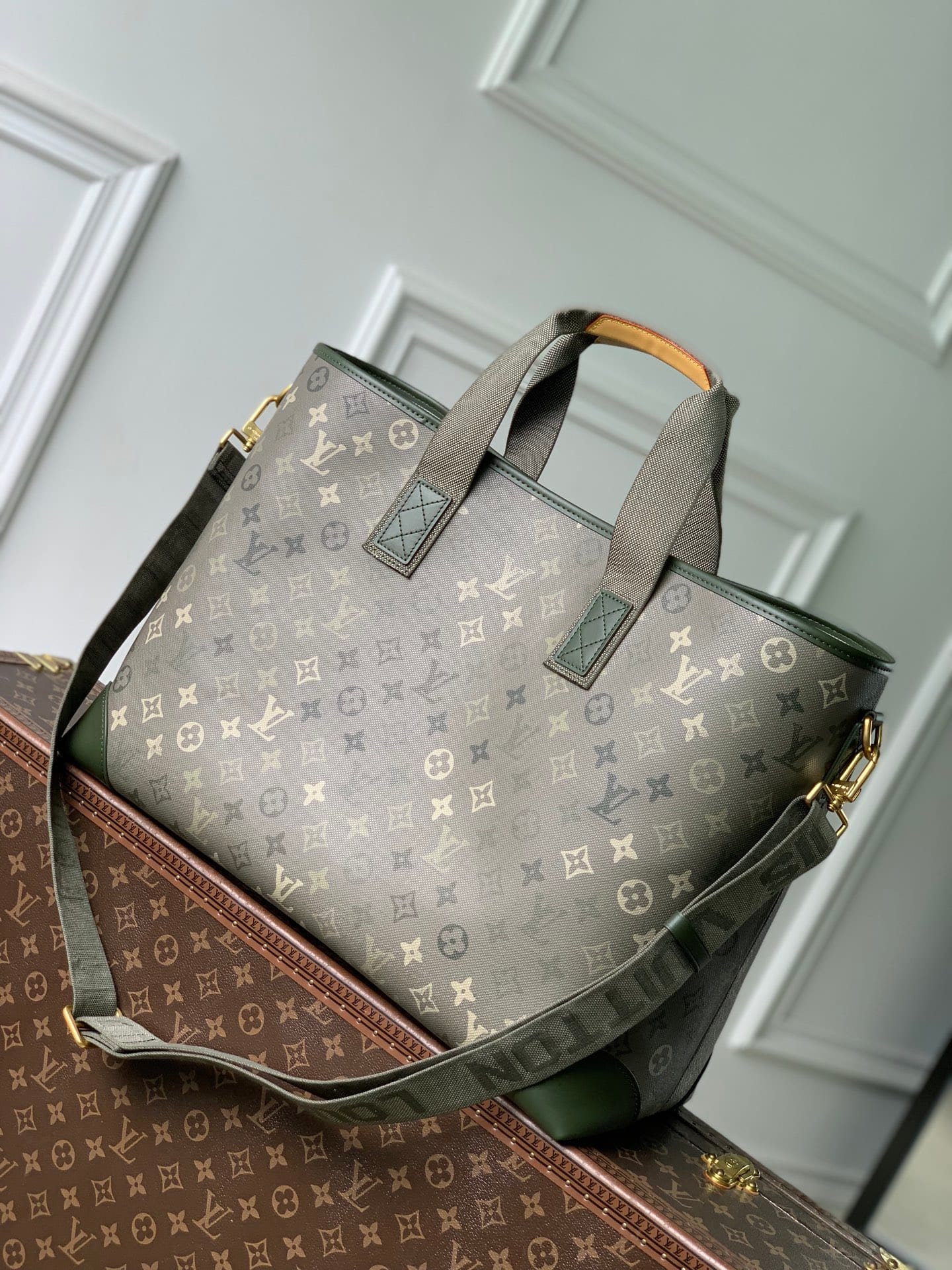 Uptown Tote detail 3