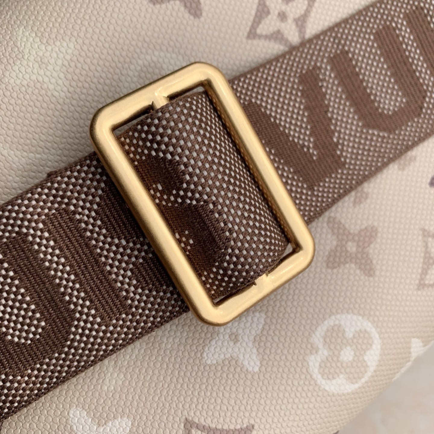 Rush Bumbag detail 6