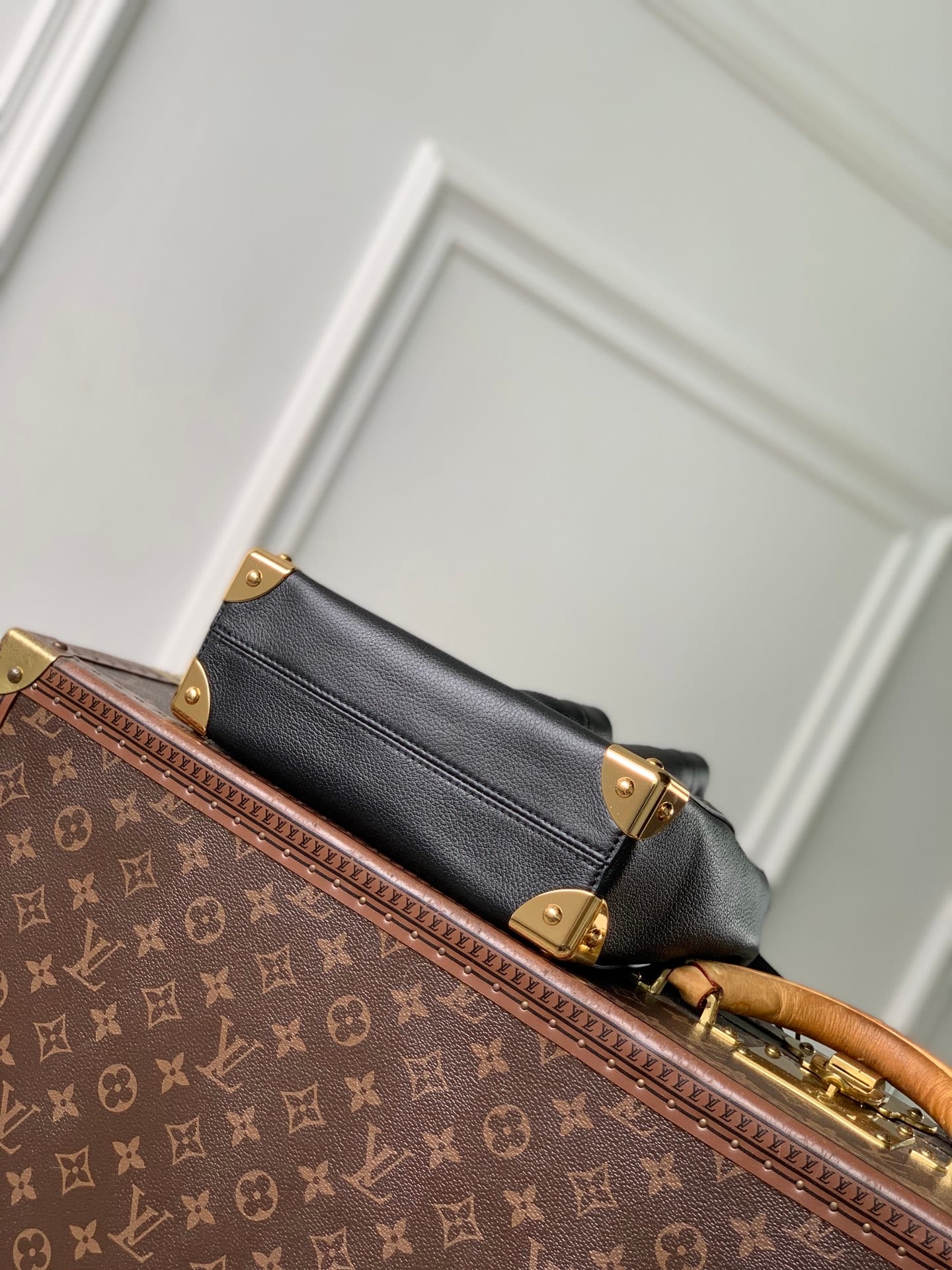 Noé Trunk detail 4