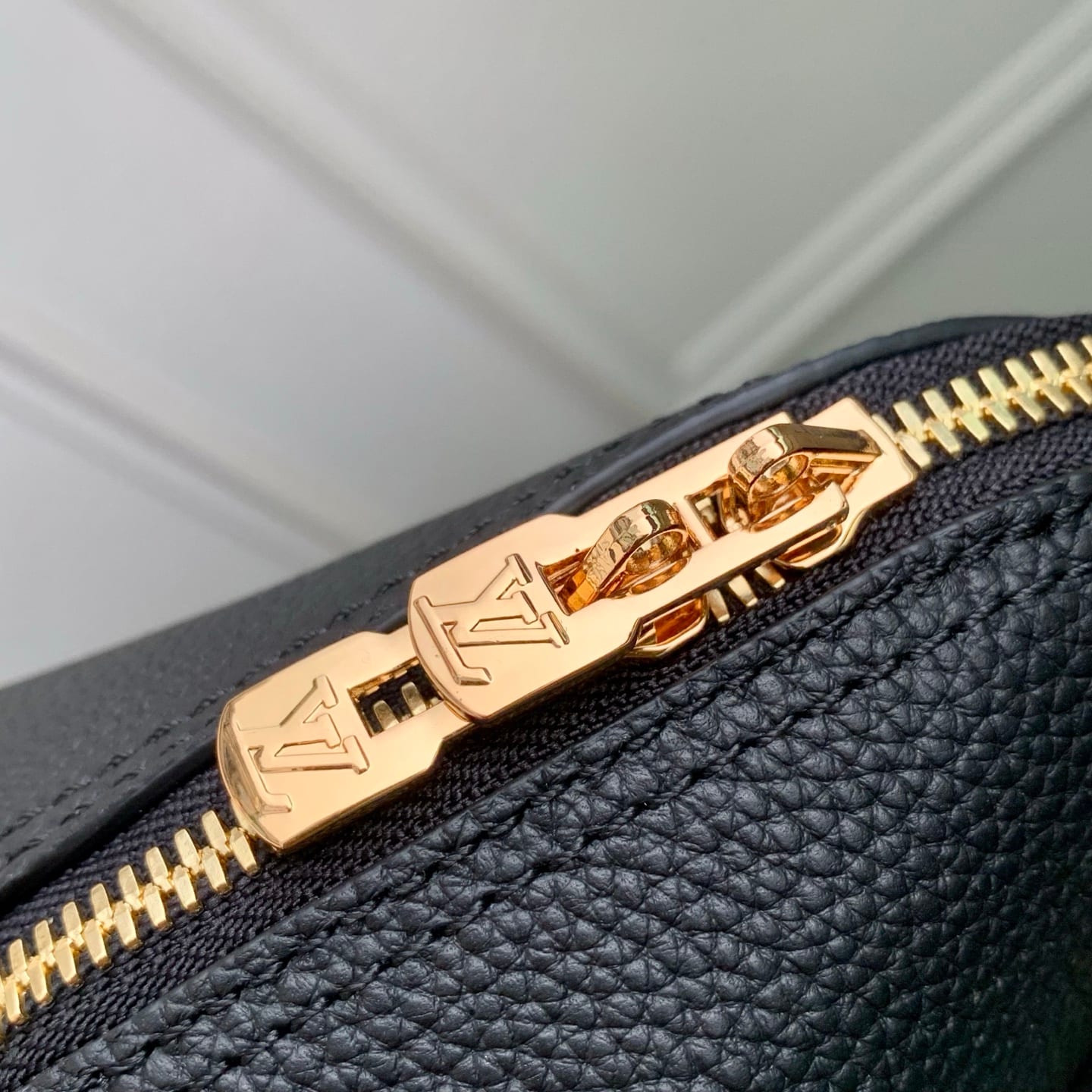 Alma Trunk BB detail 5