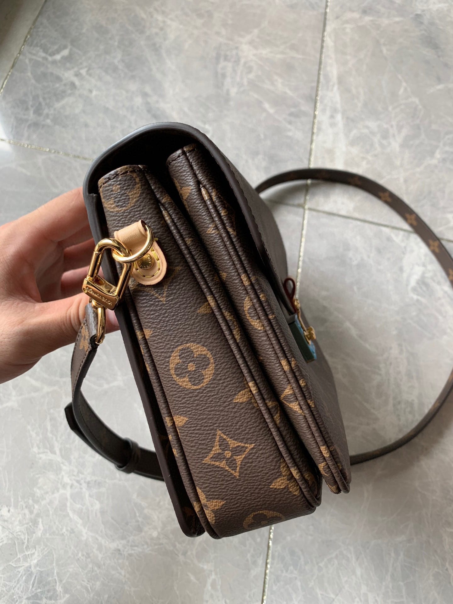 Pochette Métis detail 2