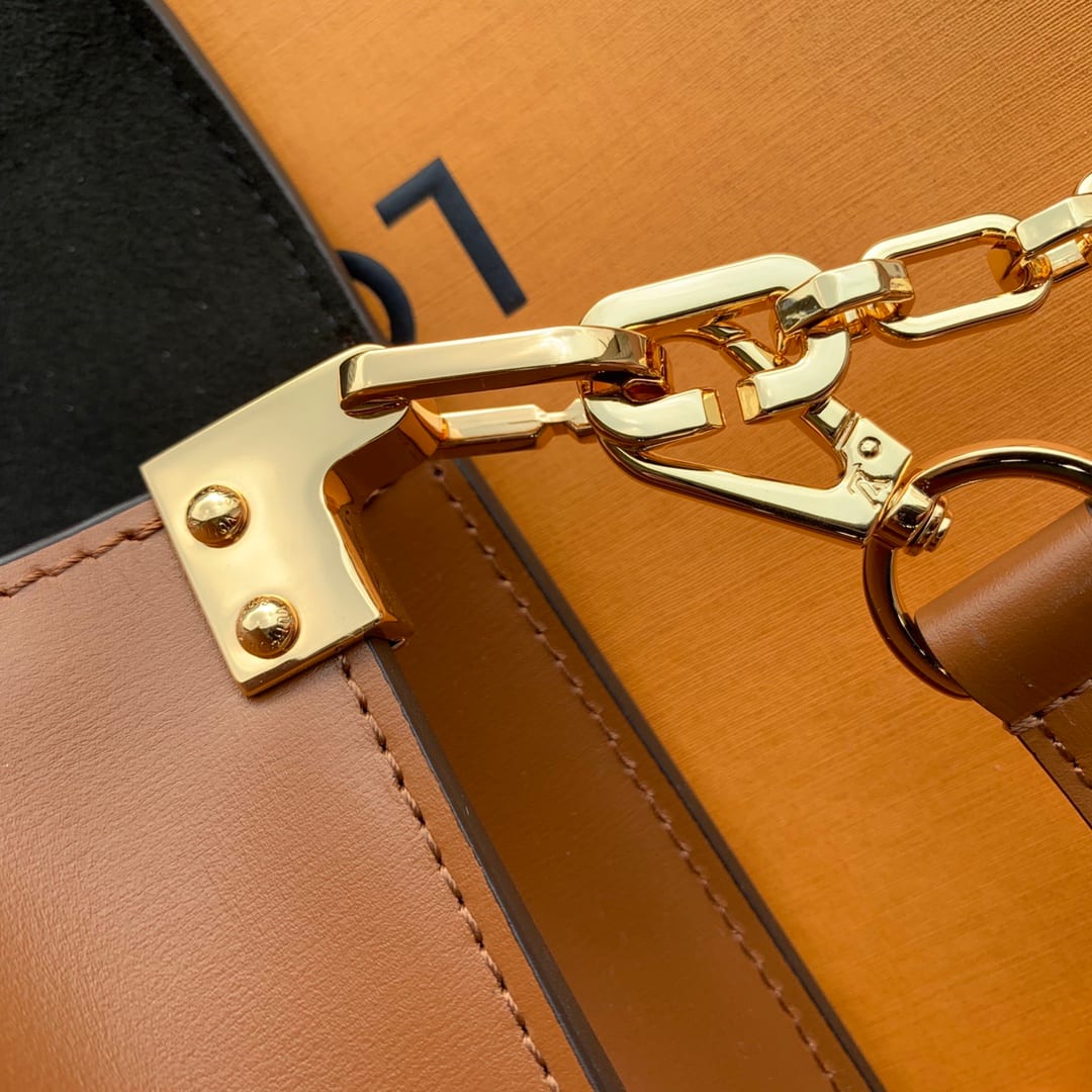 Dauphine MM detail 6