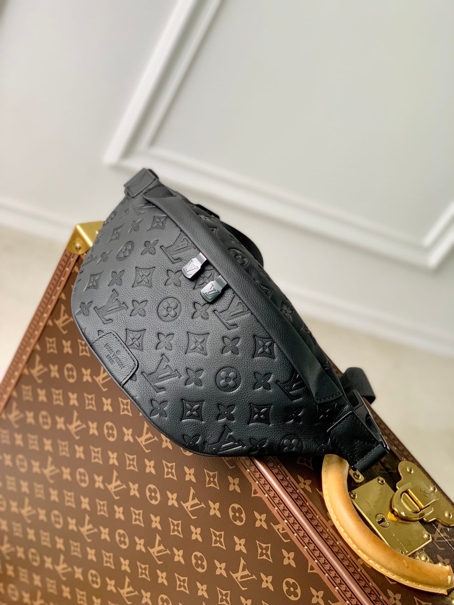 Discovery Bumbag PM detail 1