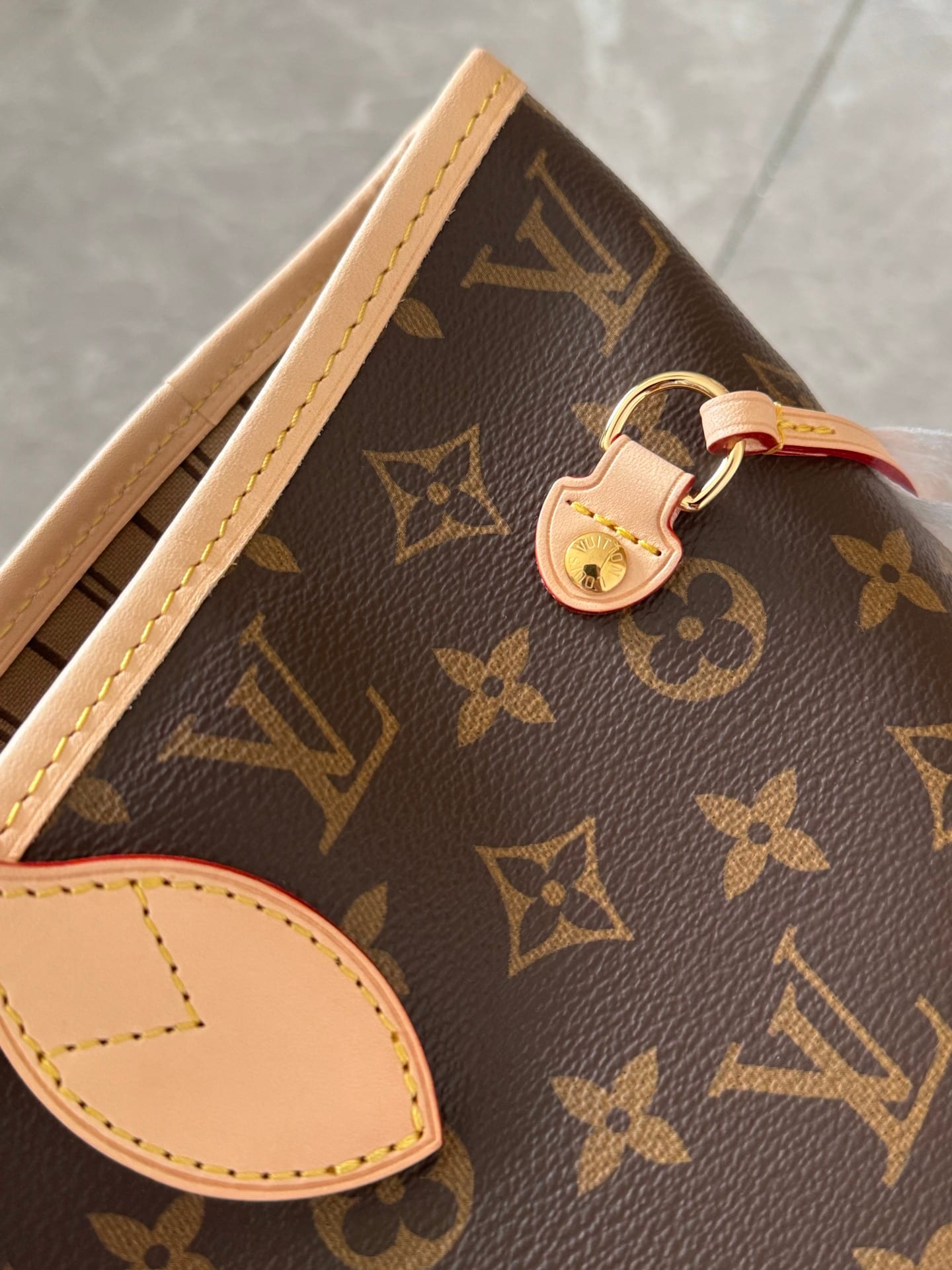 Neverfull MM detail 7