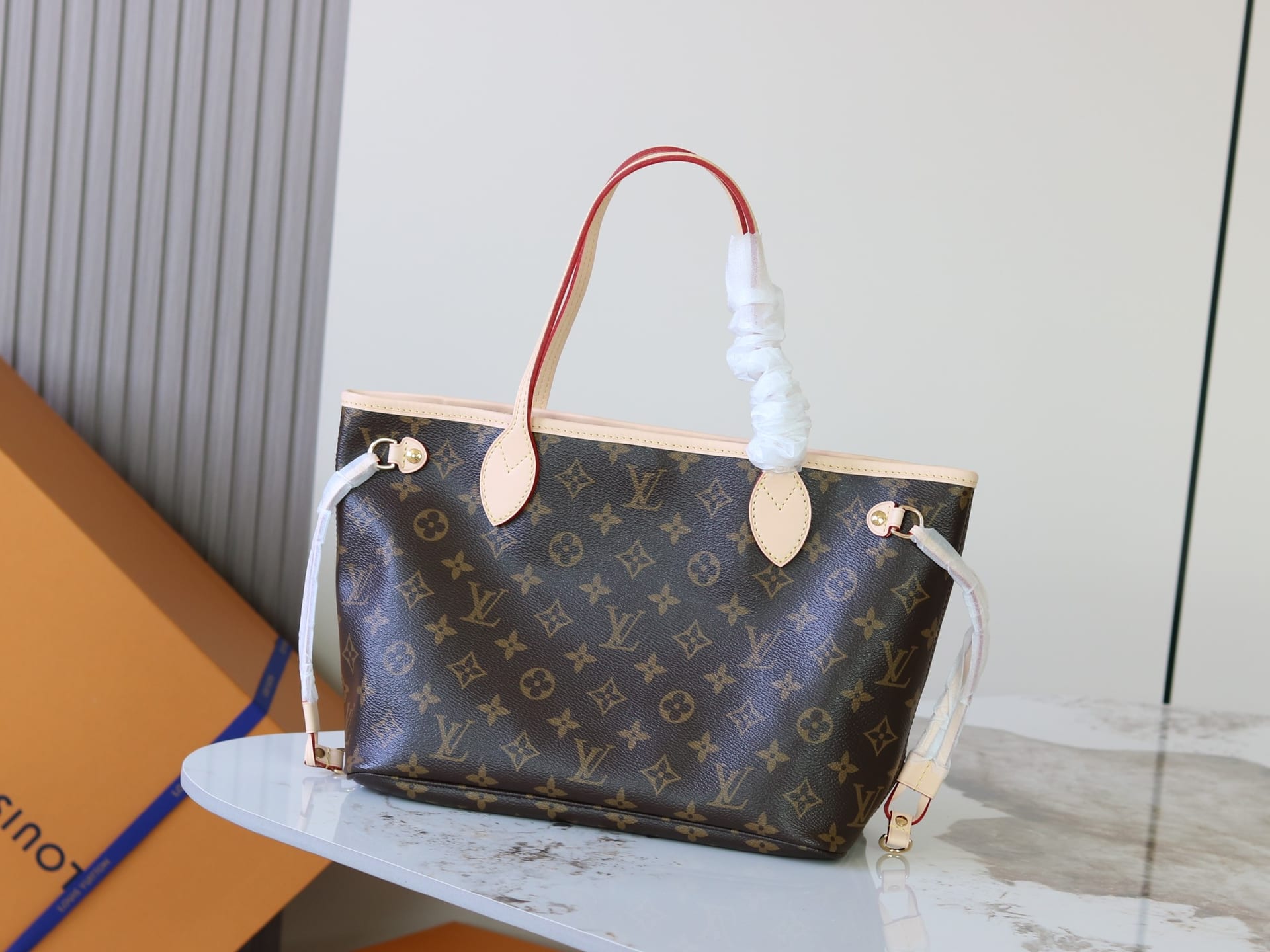 Neverfull PM detail 1
