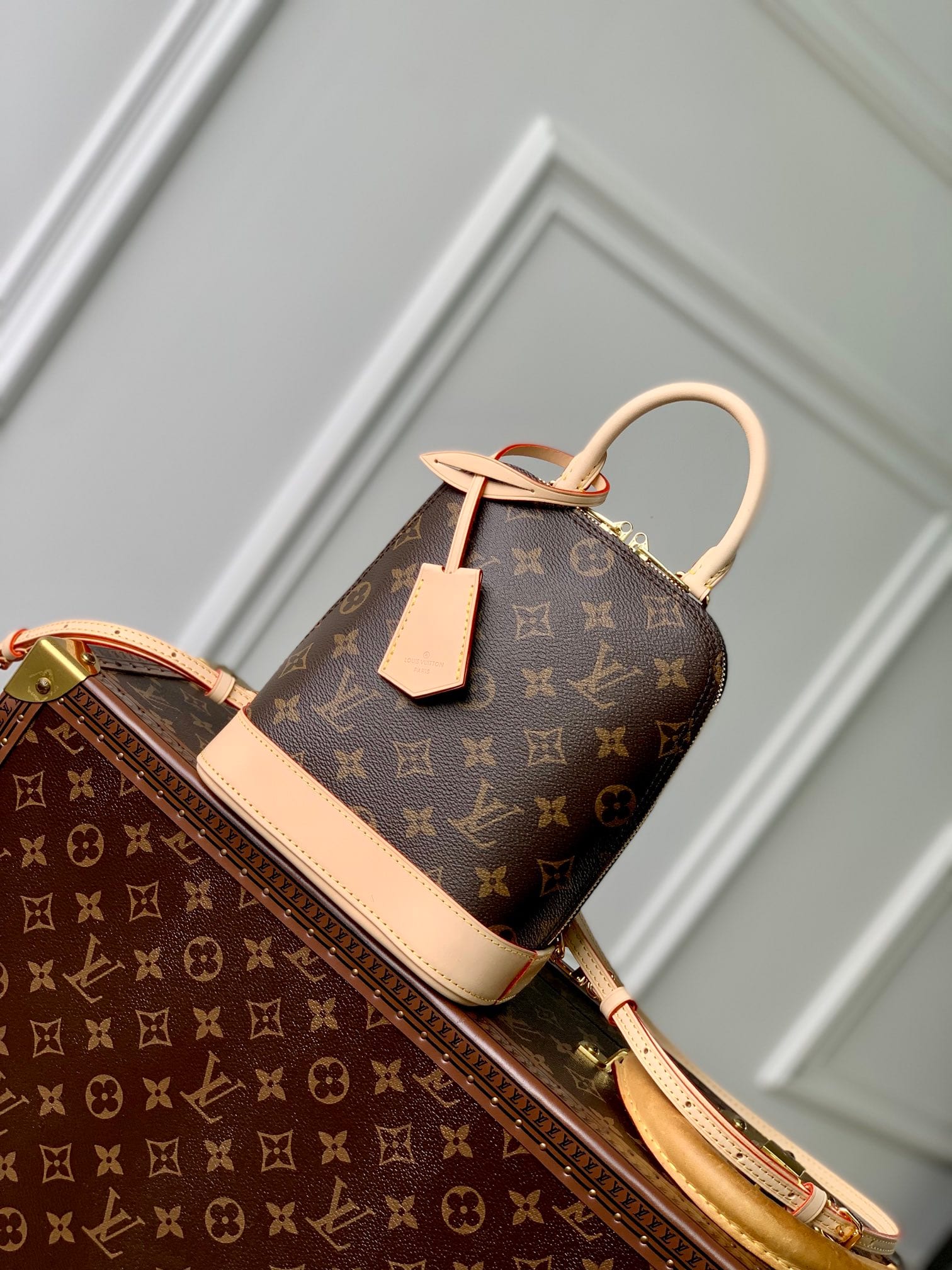 Alma Backpack detail 1