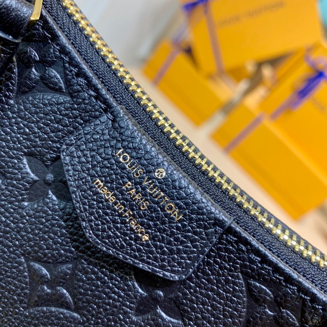 Easy Pouch On Strap detail 5