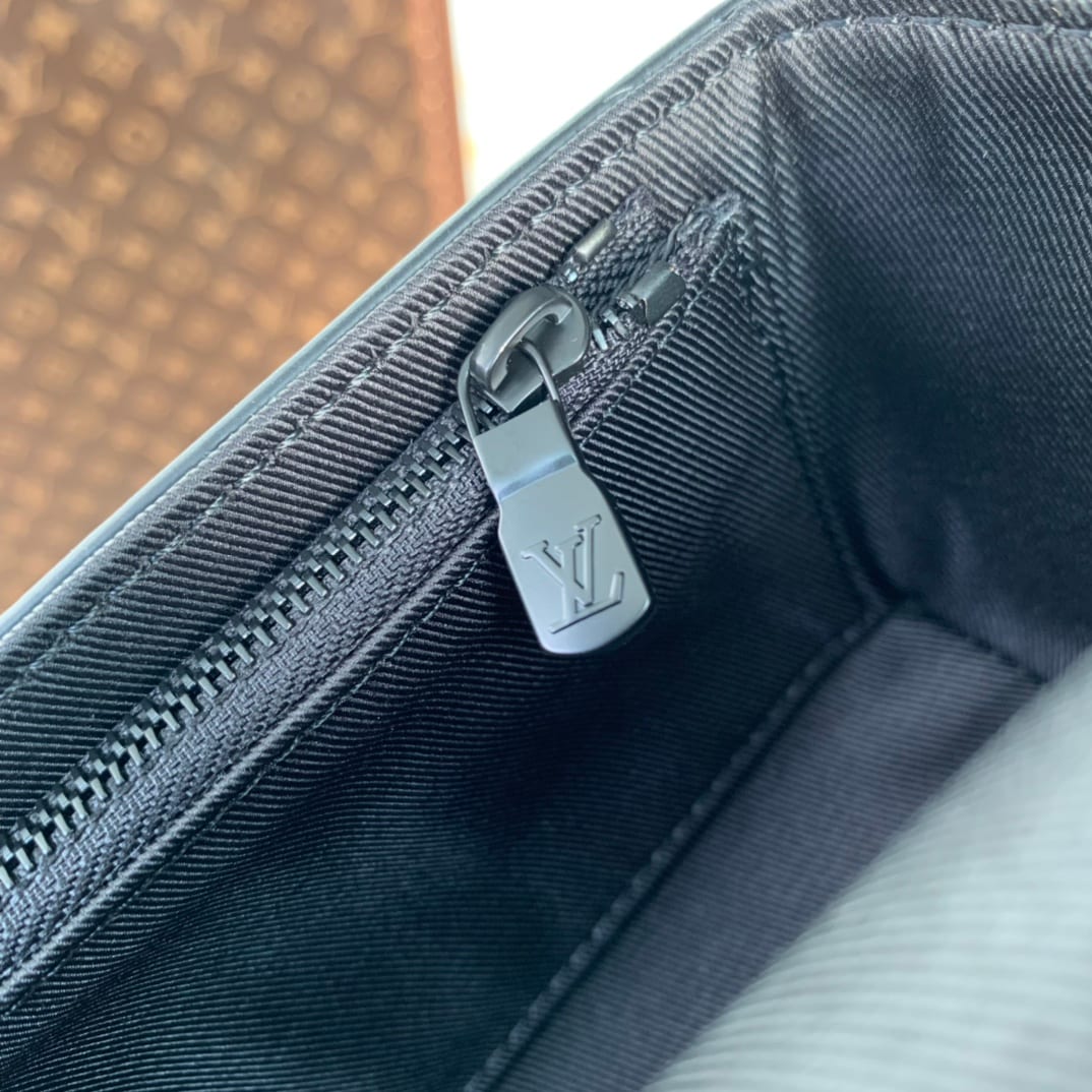 Steamer Wearable Wallet detail 8