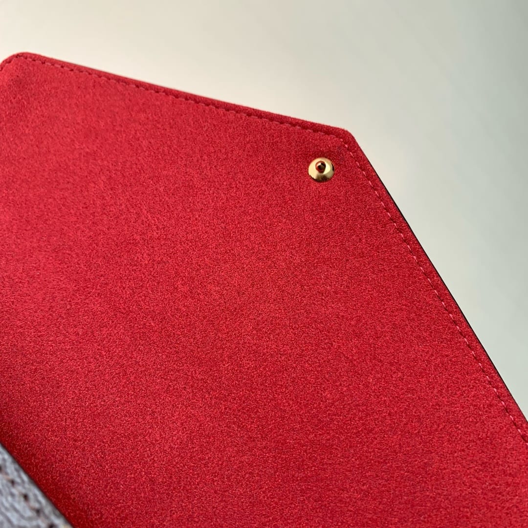 F?licie Pochette detail 7