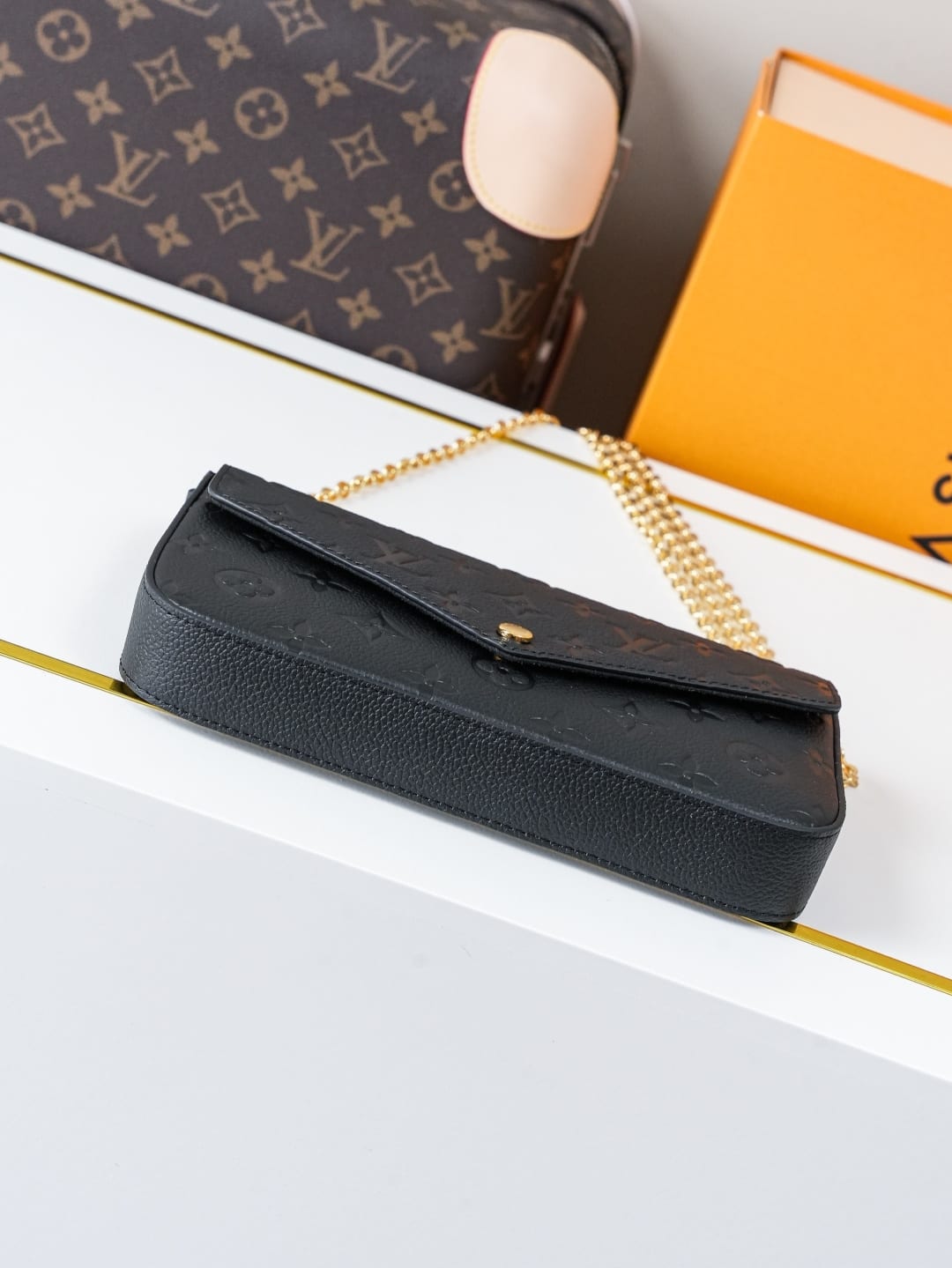 F?licie Pochette detail 5