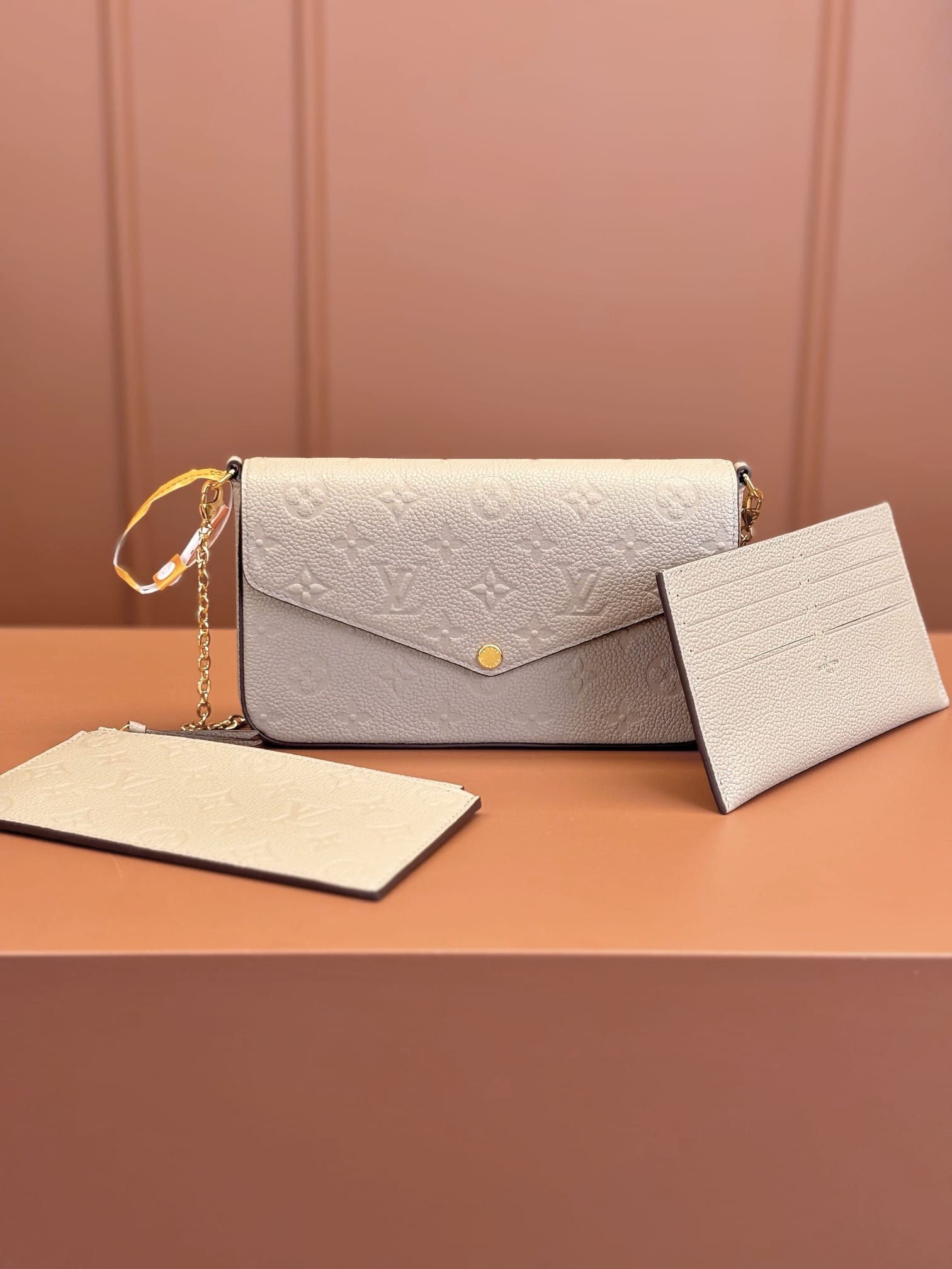 Pochette Félicie detail 2