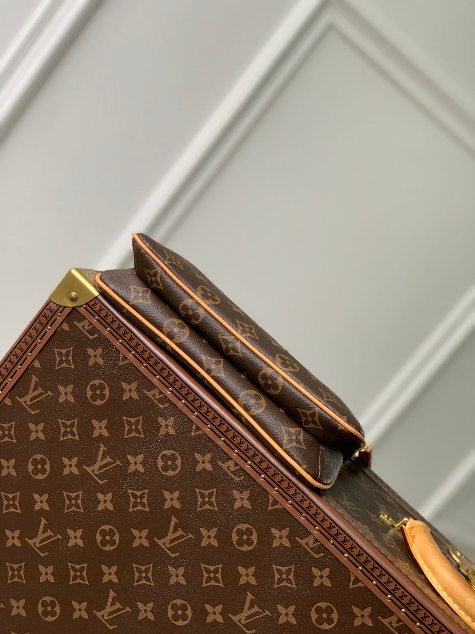 Pochette Liv detail 4