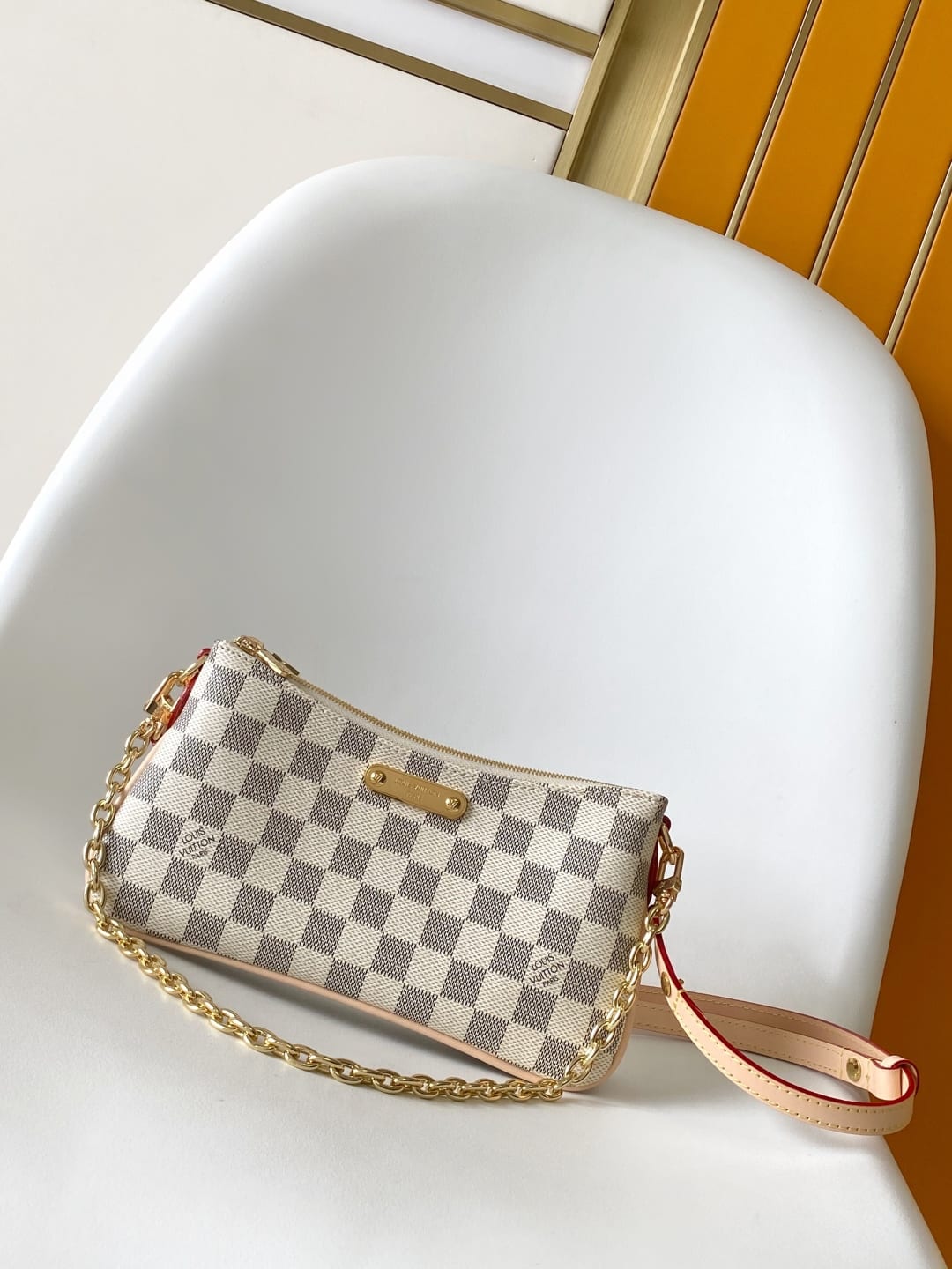 Pochette Liv detail 1