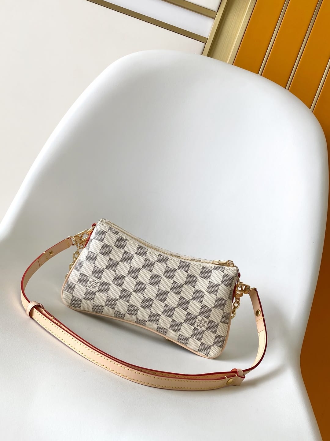 Pochette Liv detail 2