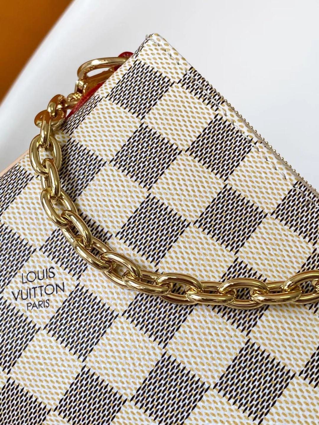 Pochette Liv detail 7