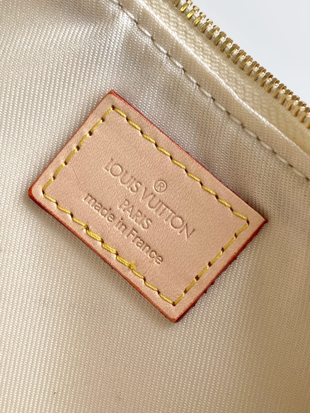 Pochette Liv detail 9