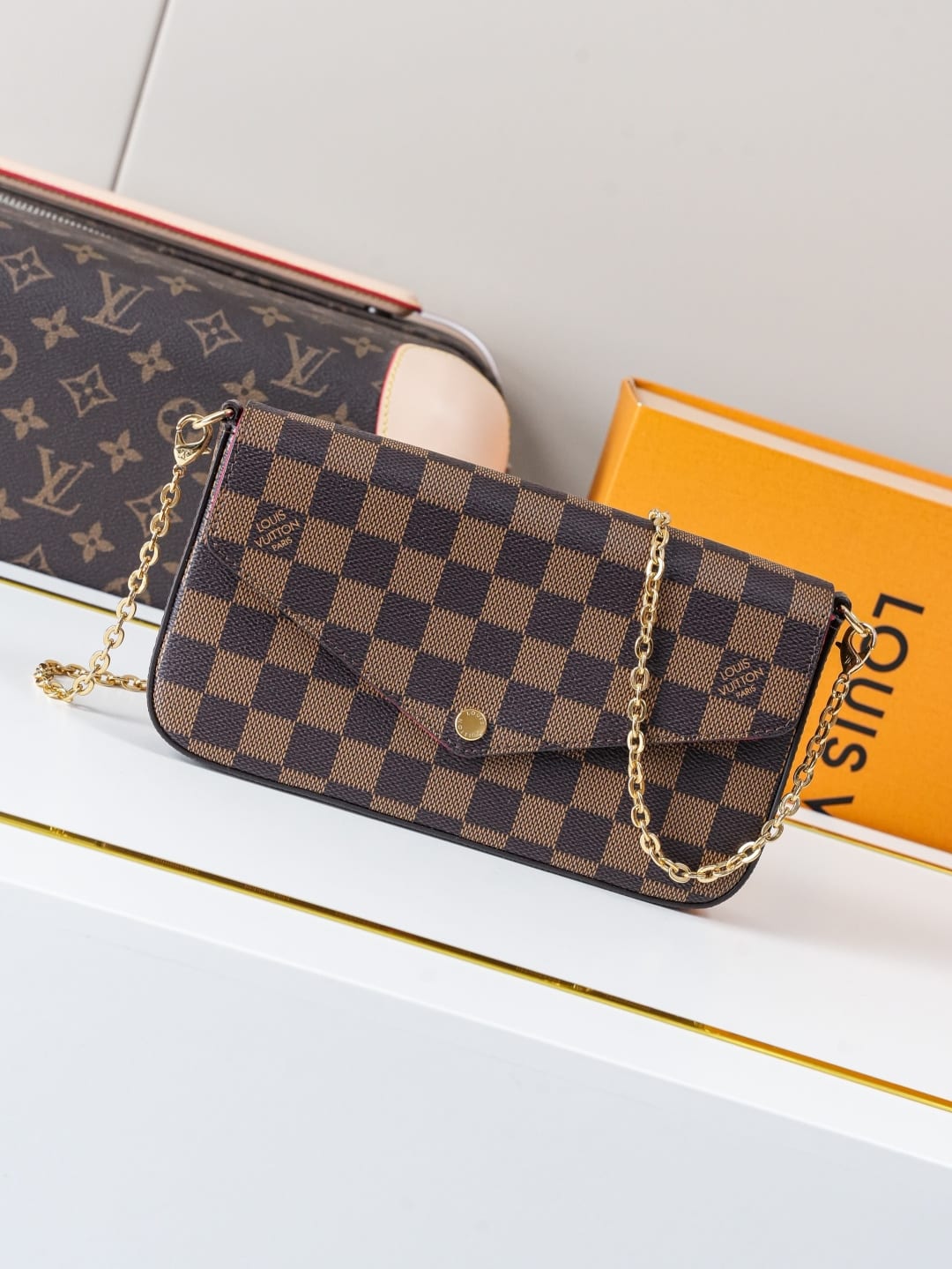 F?licie Pochette detail 1