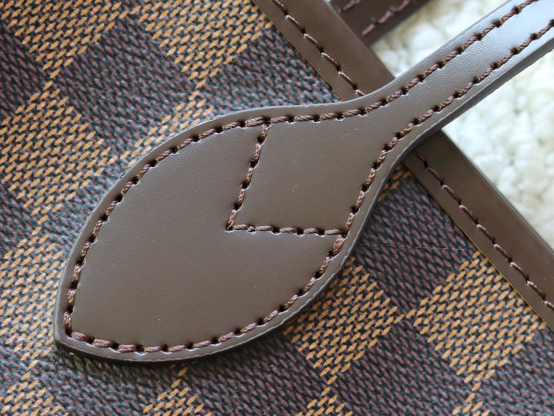 Neverfull MM detail 5