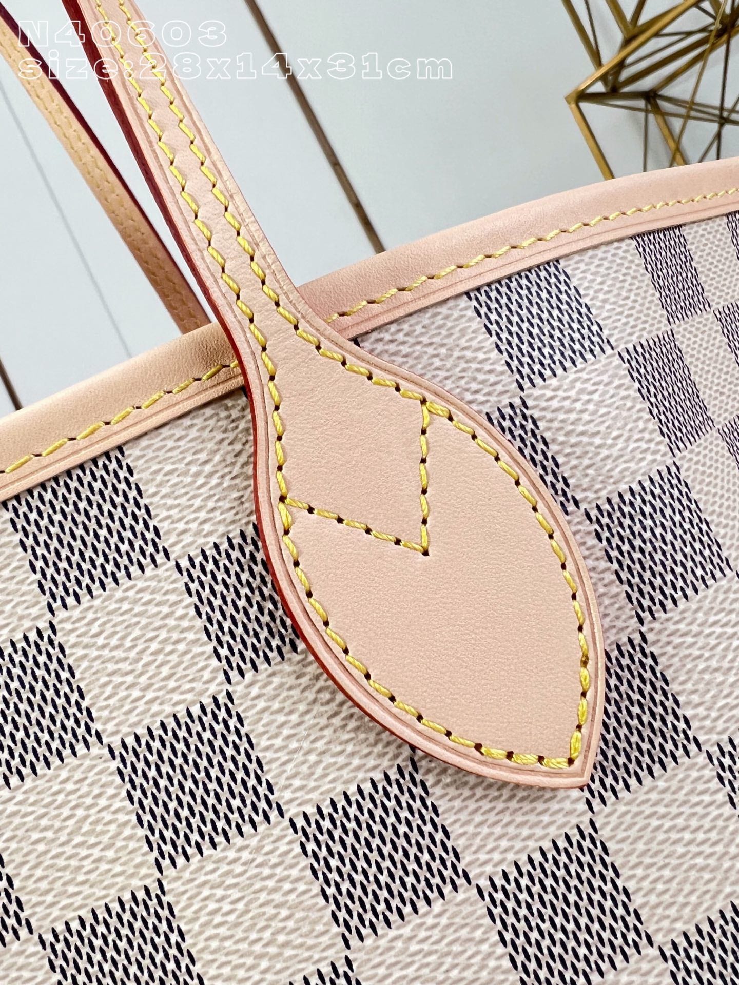 Neverfull MM detail 2