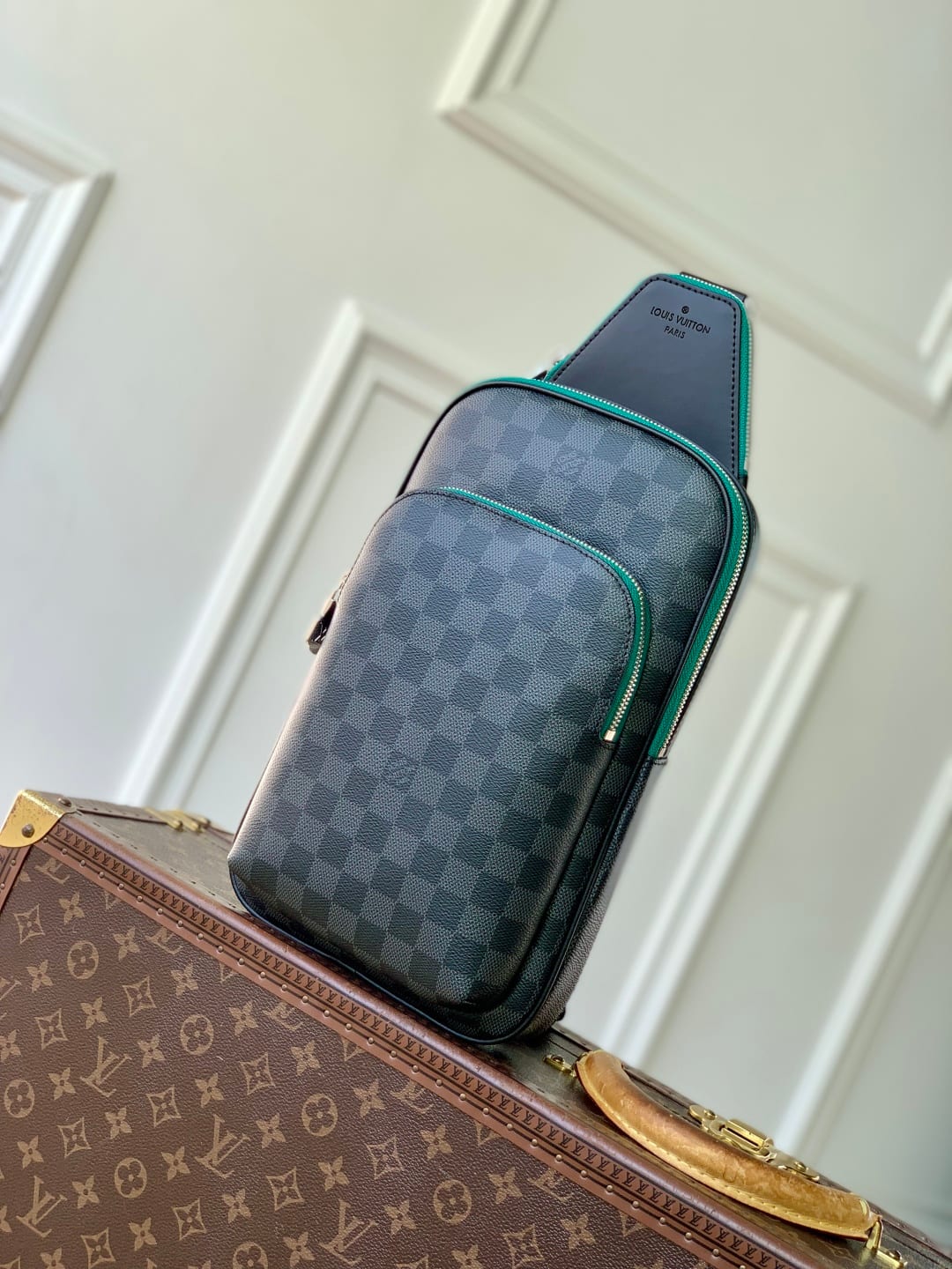 Avenue Slingbag PM detail 1