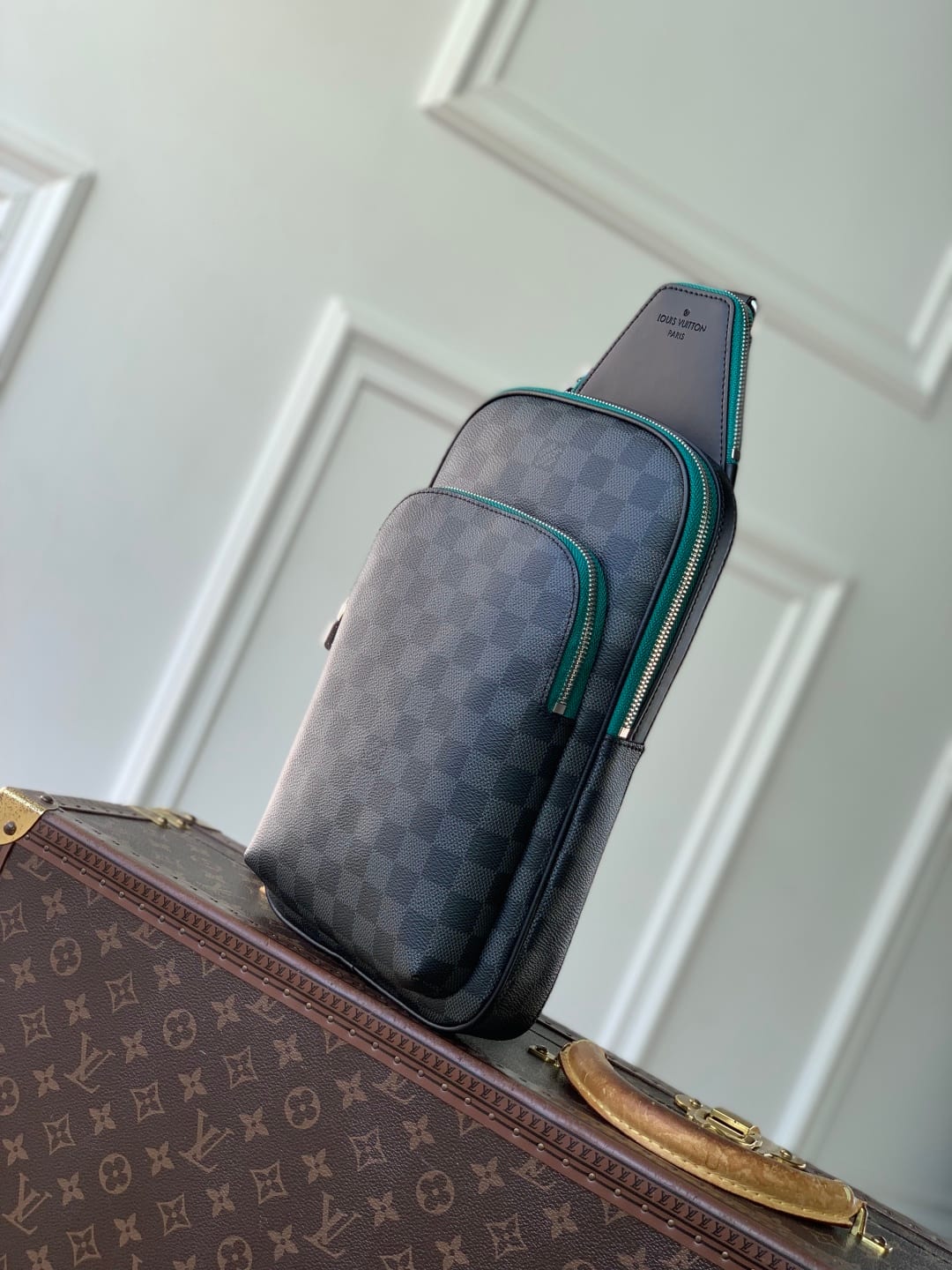 Avenue Slingbag PM detail 2