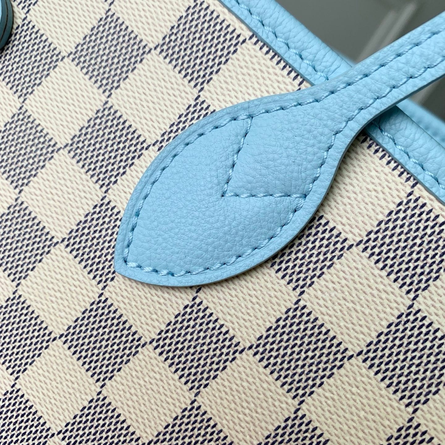 Neverfull Inside Out MM detail 5